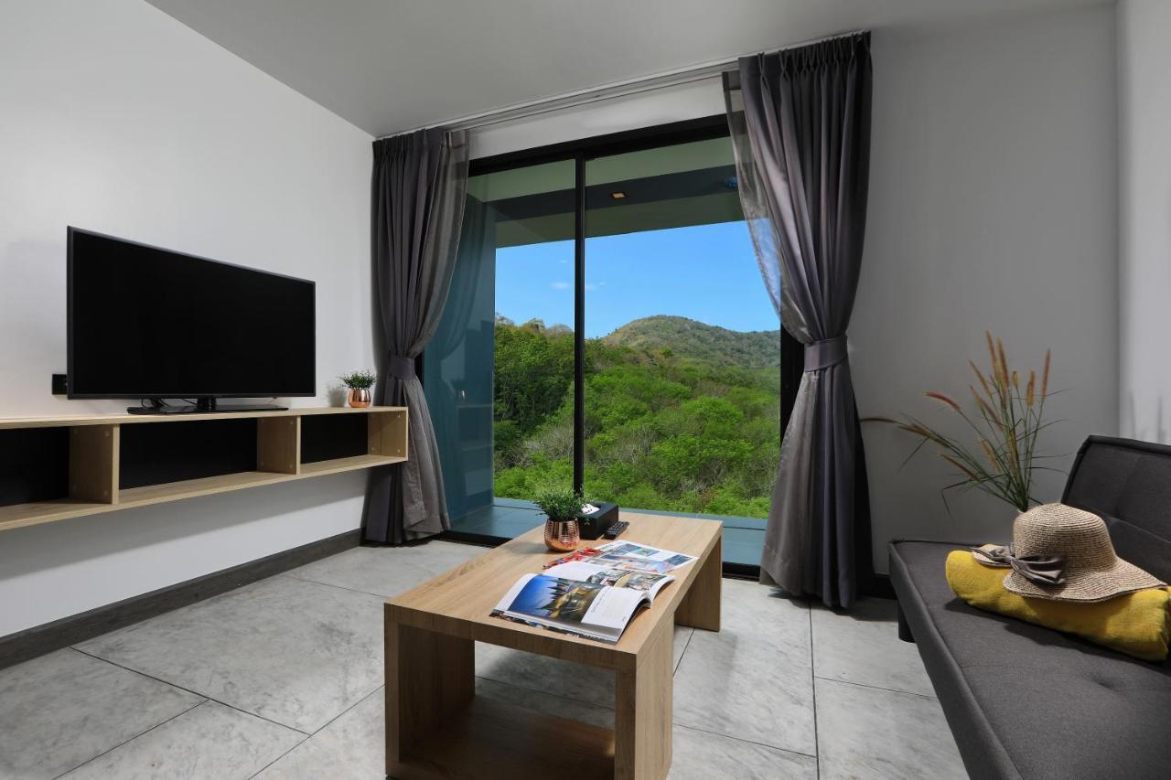 Utopia Naiharn Nai Harn Exterior photo